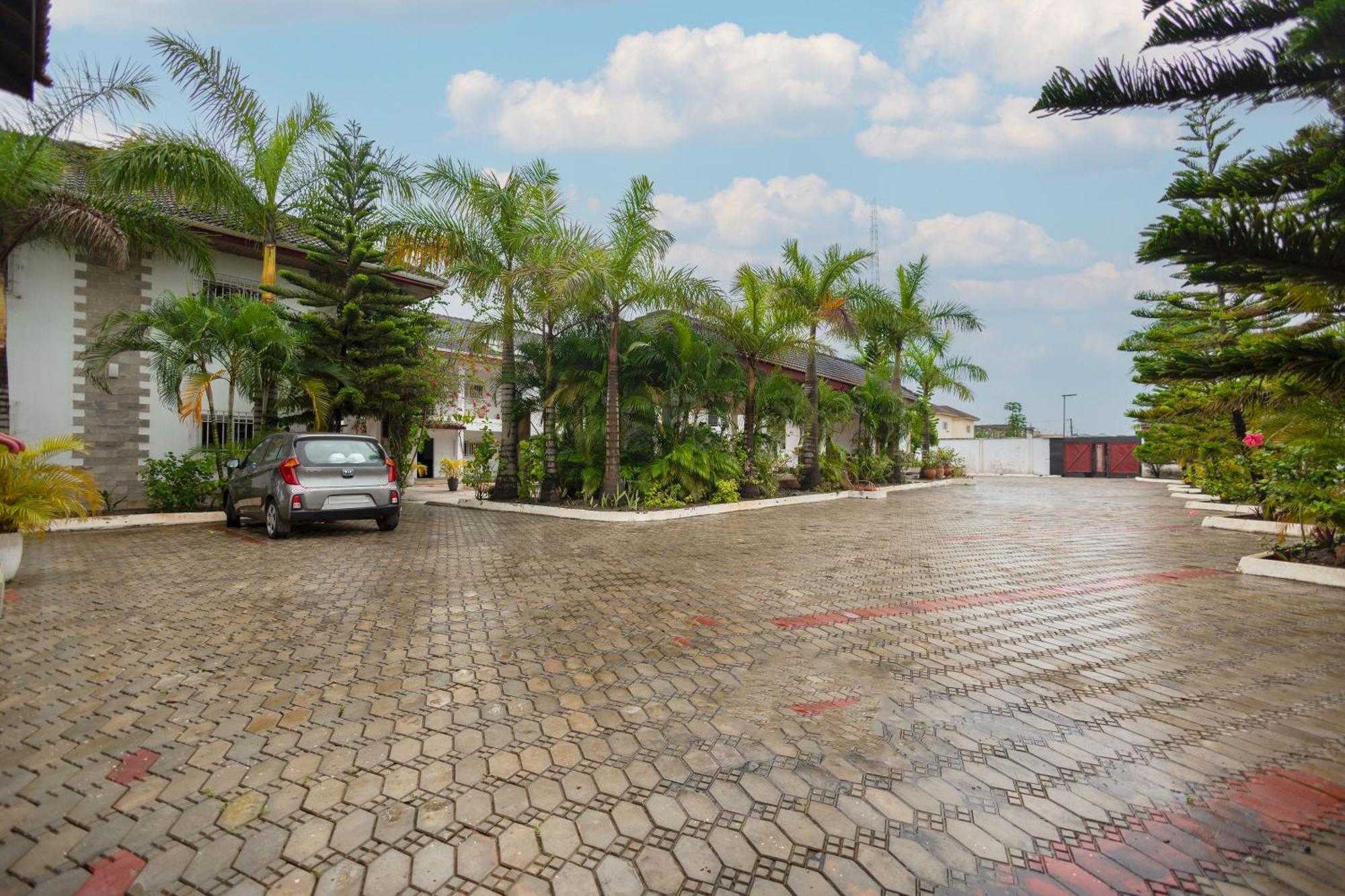 Bragha Apartments And Hotel Sekondi-Takoradi Esterno foto